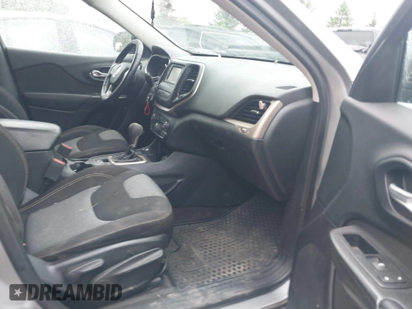 2016 Jeep Cherokee Sport z VIN 1C4PJMAB4GW314079, wystawiony jako IAAI lot #42291146 z przebiegiem 143 901 mil mil oraz . Historia ofert i sprzedaży dostępna na DreamBid. Obrazek 5.