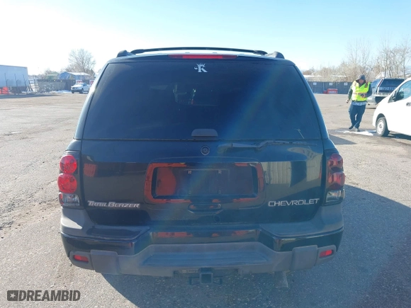 2004 Chevrolet TrailBlazer LS with VIN 1GNDT13S842254665, listed as a IAAI auction lot 40991990 with 279,045 mi miles. Bid and sale history available at carsss.com. Image 16.