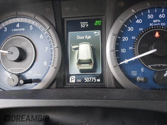 2018 Toyota Sienna XLE with VIN 5TDDZ3DC5JS205440, listed as a IAAI auction lot 41090557 with 50,775 mi miles. Bid and sale history available at carsss.com. Image 16.