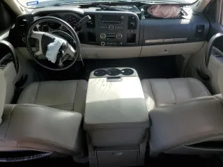 2010 Chevrolet Silverado 1500 LT with VIN 3GCRCSE08AG232099, listed as a Copart auction lot 47605695 with 209,796 mi miles and Salvage Title. Bid and sale history available at carsss.com. Image 8.