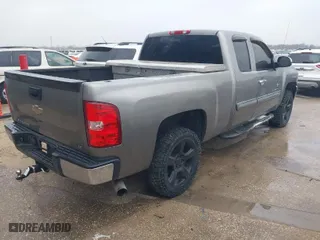 2009 Chevrolet Silverado 1500 LT with VIN 1GCEC29J59Z167323, listed as a IAAI auction lot 41613043 with 208,906 mi miles. Bid and sale history available at carsss.com. Image 4.