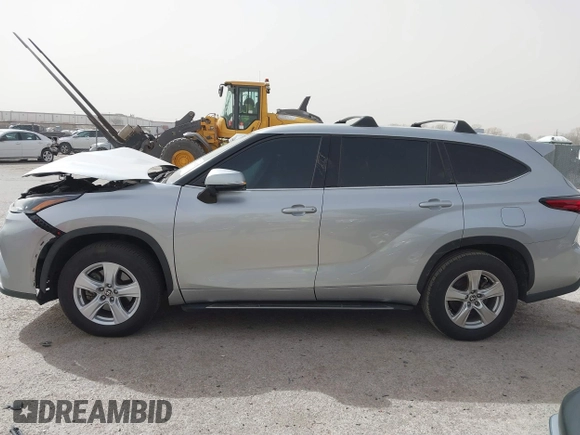 2021 Toyota Highlander L with VIN 5TDZZRAH4MS070514, listed as a IAAI auction lot 41810925 with 60,950 mi miles and . Bid and sale history available at DreamBid. Image 14.