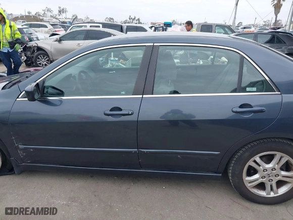 2007 Honda Accord Sdn LX SE with VIN JHMCM56337C026180, listed as a IAAI auction lot 41895046 with 74,545 mi miles. Bid and sale history available at carsss.com. Image 14.