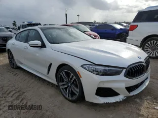 2021 BMW 8 Series 840i with VIN WBAGV4C00MCF65565, listed as a Copart auction lot 72652692 with 0 mi miles. Bid and sale history available at carsss.com. Image 4.