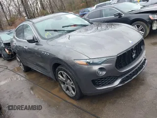 2017 Maserati Levante z VIN ZN661XUS7HX251563, wystawiony jako IAAI lot #41500914 z przebiegiem Nie podano mil oraz . Historia ofert i sprzedaży dostępna na DreamBid. Obrazek 1.