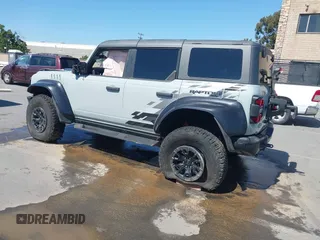 2023 Ford Bronco Raptor с VIN 1FMEE5JR7PLC04106, выставлен на аукционе IAAI как лот 42316422 с пробегом 6 859 миль миль и . История ставок и продаж доступна на DreamBid. Изображение 3.