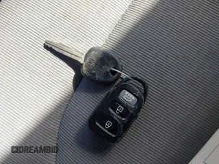 2018 Hyundai Elantra SEL z VIN 5NPD84LF5JH254910, wystawiony jako IAAI lot #41510670 z przebiegiem 101 236 mil mil oraz . Historia ofert i sprzedaży dostępna na DreamBid. Obrazek 11.