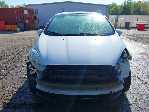 2015 Ford Fiesta SE with VIN 3FADP4BJXFM202690, listed as a IAAI auction lot 41993030 with 194,924 mi miles. Bid and sale history available at carsss.com. Image 13.