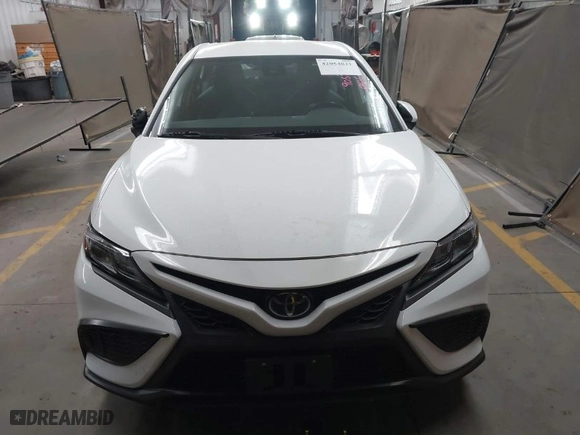 2022 Toyota Camry SE with VIN 4T1G11AK8NU706498, listed as a IAAI auction lot 42054821 with 46,982 mi miles. Bid and sale history available at carsss.com. Image 12.