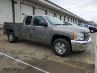 2013 Chevrolet Silverado 1500 LT with VIN 1GCRCSE03DZ274653, listed as a Copart auction lot 50017905 with 105,728 mi miles and Salvage Title. Bid and sale history available at carsss.com. Image 4.