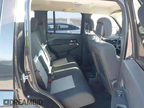 2010 Jeep Liberty Sport with VIN 1J4PP2GK5AW112346, listed as a IAAI auction lot 41731521 with 134,018 mi miles and . Bid and sale history available at DreamBid. Image 8.