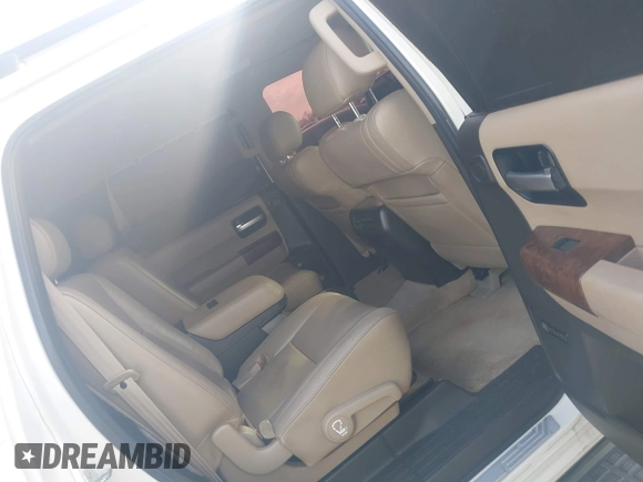 2010 Toyota Sequoia Platinum with VIN 5TDYY5G19AS029924, listed as a IAAI auction lot 41517560 with 166,752 mi miles. Bid and sale history available at carsss.com. Image 8.