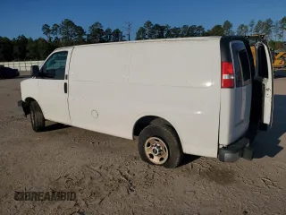 2018 GMC Savana Cargo Van with VIN 1GTW7AFG3J1909832, listed as a Copart auction lot 79752774 with 73,446 mi miles and Salvage Title. Bid and sale history available at carsss.com. Image 2.