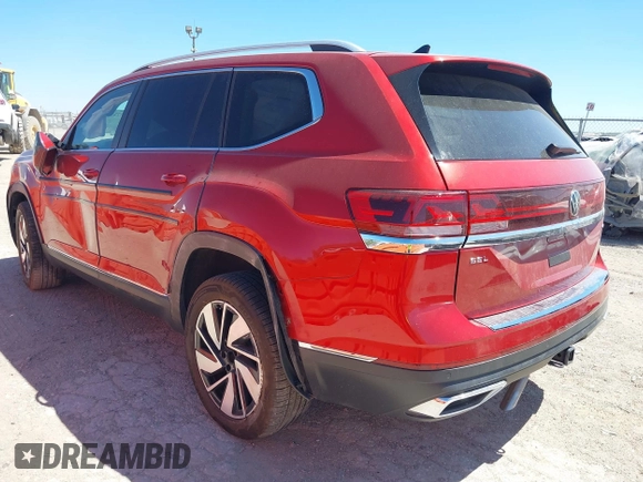 2024 Volkswagen Atlas SEL with VIN 1V2BR2CA3RC533646, listed as a IAAI auction lot 41772115 with 10,498 mi miles and . Bid and sale history available at DreamBid. Image 3.