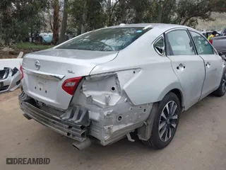 2018 Nissan Altima 2.5 SR with VIN 1N4AL3APXJC248951, listed as a IAAI auction lot 42025155 with 106,338 mi miles. Bid and sale history available at carsss.com. Image 20.