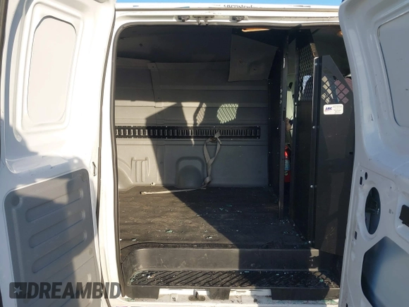 2005 Ford Econoline Cargo with VIN 1FTRE14W75HA20896, listed as a IAAI auction lot 41329375 with 80,828 mi miles. Bid and sale history available at carsss.com. Image 8.