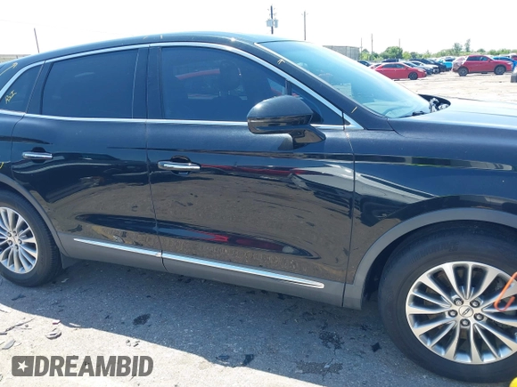 2017 Lincoln MKX Select z VIN 2LMPJ6KR2HBL50153, wystawiony jako IAAI lot #42187451 z przebiegiem 66 385 mil mil oraz . Historia ofert i sprzedaży dostępna na DreamBid. Obrazek 13.