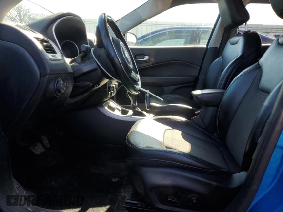 2018 Jeep Compass Latitude with VIN 3C4NJDBB4JT314313, listed as a Copart auction lot 53132575 with 185,999 mi miles and Non Repairable. Bid and sale history available at DreamBid. Image 7.