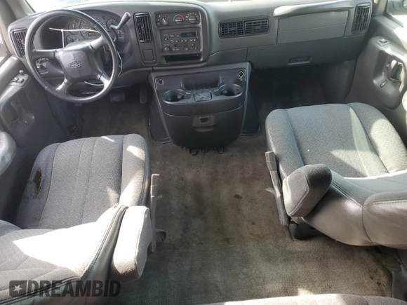 2001 Chevrolet Express z VIN 1GAHG39R511239436, wystawiony jako Copart lot #43115255 z przebiegiem 91 398 mil mil oraz Czysty tytuł • Clean title. Historia ofert i sprzedaży dostępna na DreamBid. Obrazek 8.