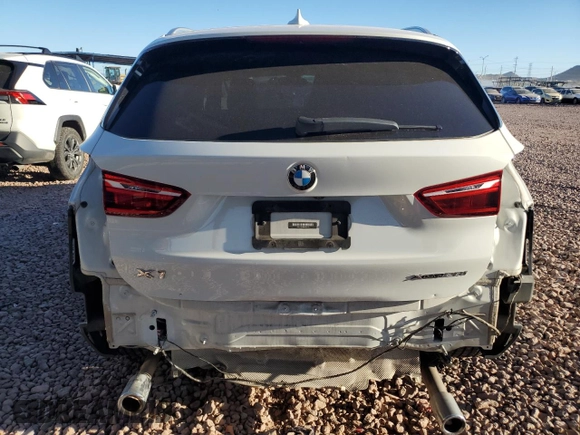 2021 BMW X1 xDrive28i with VIN WBXJG9C08M5U21413, listed as a Copart auction lot 49733935 with 44,220 mi miles and Salvage Title. Bid and sale history available at carsss.com. Image 6.