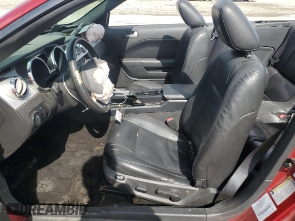 2005 Ford Mustang Deluxe z VIN 1ZVFT84N255250515, wystawiony jako Copart lot #55279355 z przebiegiem 182 633 mil mil oraz Szkoda całkowita • Salvage title. Historia ofert i sprzedaży dostępna na DreamBid. Obrazek 7.