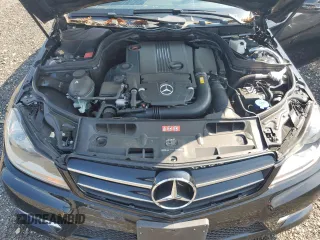 2014 Mercedes-Benz C 250 z VIN WDDGJ4HBXEG217830, wystawiony jako Copart lot #62474525 z przebiegiem 43 858 mil mil oraz Szkoda całkowita • Salvage title. Historia ofert i sprzedaży dostępna na DreamBid. Obrazek 11.
