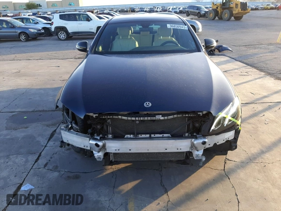 2018 Mercedes-Benz E-Class E 300 with VIN WDDZF4JB6JA439914, listed as a Copart auction lot 36850943 with 42,245 mi miles. Bid and sale history available at carsss.com. Image 5.