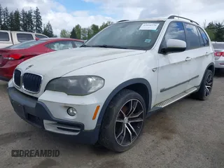 2008 BMW X5 3.0si with VIN 5UXFE43508L027587, listed as a IAAI auction lot 42054376 with 142,838 mi miles. Bid and sale history available at carsss.com. Image 2.