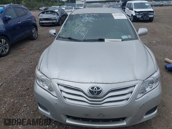 2011 Toyota Camry LE z VIN 4T1BF3EK5BU153063, wystawiony jako IAAI lot #40416479 z przebiegiem 192 289 mil mil oraz . Historia ofert i sprzedaży dostępna na DreamBid. Obrazek 12.
