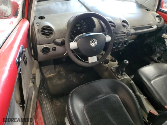 2001 Volkswagen New Beetle GLS with VIN 3VWCP21CX1M462932, listed as a Copart auction lot 41890785 with NaN miles and Salvage Title. Bid and sale history available at carsss.com. Image 8.
