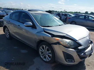 2011 Mazda 3 S Sport z VIN JM1BL1U52B1403647, wystawiony jako IAAI lot #42353441 z przebiegiem 148 714 mil mil oraz . Historia ofert i sprzedaży dostępna na DreamBid. Obrazek 1.