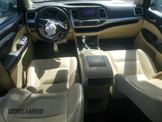 2019 Toyota Highlander SE z VIN 5TDJZRFH5KS605448, wystawiony jako Copart lot #61974075 z przebiegiem 81 636 mil mil oraz Szkoda całkowita • Salvage title. Historia ofert i sprzedaży dostępna na DreamBid. Obrazek 8.