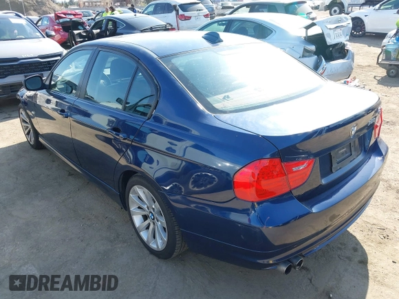 2011 BMW 3 Series 328i with VIN WBAPH5G59BNM72013, listed as a IAAI auction lot 41970086 with 71,408 mi miles. Bid and sale history available at carsss.com. Image 3.