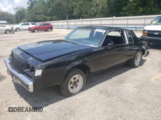 1985 Buick Regal z VIN 1G4GJ47A5FH414253, wystawiony jako Copart lot #63477805 z przebiegiem 36 133 mil mil oraz Czysty tytuł • Clean title. Historia ofert i sprzedaży dostępna na DreamBid. Obrazek 1.