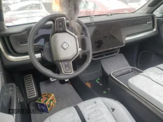 2022 Rivian R1T Adventure z VIN 7FCTGAAA5NN014020, wystawiony jako Copart lot #81367764 z przebiegiem Nie podano mil oraz Szkody całkowita. Historia ofert i sprzedaży dostępna na DreamBid. Obrazek 8.