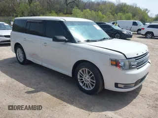 2013 Ford Flex SEL z VIN 2FMGK5C8XDBD25777, wystawiony jako IAAI lot #42134448 z przebiegiem 142 018 mil mil oraz . Historia ofert i sprzedaży dostępna na DreamBid. Obrazek 1.