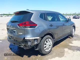 2020 Nissan Rogue S z VIN 5N1AT2MT7LC726013, wystawiony jako IAAI lot #42011385 z przebiegiem 84 522 mil mil oraz . Historia ofert i sprzedaży dostępna na DreamBid. Obrazek 4.