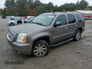 2012 GMC Yukon Denali with VIN 1GKS2EEF1CR157263, listed as a Copart auction lot 76175944 with 185,709 mi miles and Clean Title. Bid and sale history available at carsss.com. Image 1.