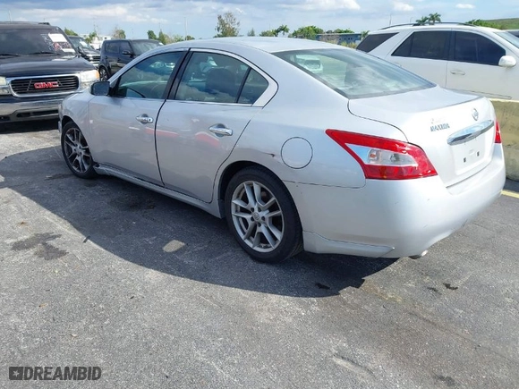 2009 Nissan Maxima 3.5 SV w/Sport Pkg with VIN 1N4AA51E99C824766, listed as a IAAI auction lot 41693353 with 159,902 mi miles. Bid and sale history available at carsss.com. Image 3.