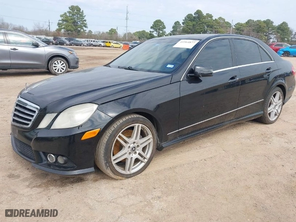 2010 Mercedes-Benz E-Class E 350 Luxury with VIN WDDHF8HB4AA124067, listed as a IAAI auction lot 41564877 with 164,266 mi miles. Bid and sale history available at carsss.com. Image 2.
