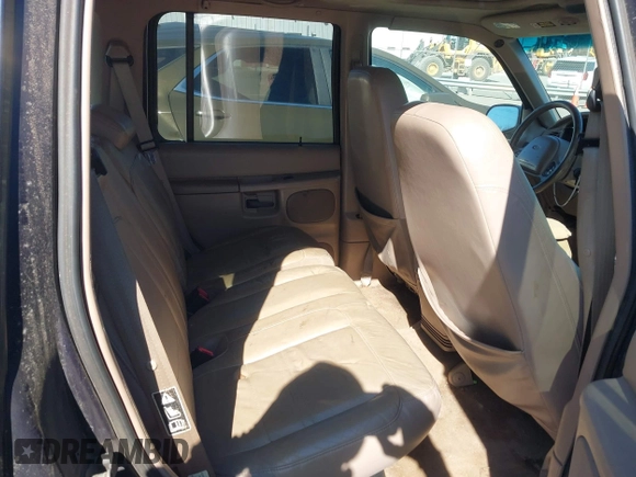2000 Ford Explorer Eddie Bauer z VIN 1FMDU74E6YZB25124, wystawiony jako IAAI lot #41705960 z przebiegiem 204 513 mil mil oraz . Historia ofert i sprzedaży dostępna na DreamBid. Obrazek 8.