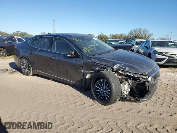 2017 Kia Cadenza Premium with VIN KNALC4J16H5084002, listed as a Copart auction lot 82050324 with 59,625 mi miles and Salvage Title. Bid and sale history available at carsss.com. Image 4.