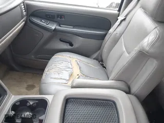 2003 Chevrolet Tahoe LT with VIN 1GNEC13Z93R296379, listed as a IAAI auction lot 41574575 with 301,567 mi miles. Bid and sale history available at carsss.com. Image 15.