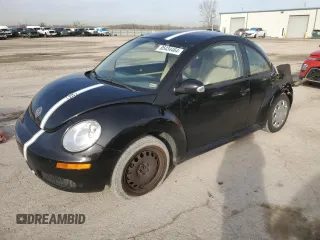 2007 Volkswagen New Beetle Coupe with VIN 3VWEW31CX7M519236, listed as a Copart auction lot 85434464 with 154,806 mi miles and Salvage Title. Bid and sale history available at carsss.com. Image 1.