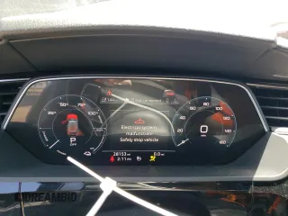 2019 Audi e-tron Prestige with VIN WA1VABGE0KB017804, listed as a Copart auction lot 57939033 with 28,153 mi miles. Bid and sale history available at carsss.com. Image 9.