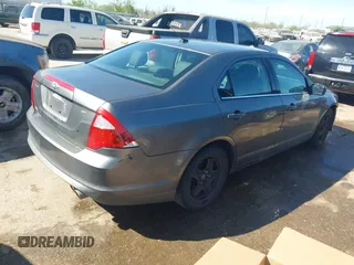 2011 Ford Fusion SE with VIN 3FAHP0HA8BR133433, listed as a IAAI auction lot 41820545 with 212,159 mi miles. Bid and sale history available at carsss.com. Image 4.
