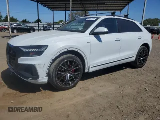 2023 Audi Q8 Premium Plus z VIN WA1EVBF12PD007113, wystawiony jako Copart lot #67787744 z przebiegiem 20 482 mil mil oraz Szkoda całkowita • Salvage title. Historia ofert i sprzedaży dostępna na DreamBid. Obrazek 1.