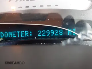 2006 Chevrolet Silverado SS z VIN 2GCEC19N161171970, wystawiony jako IAAI lot #41987549 z przebiegiem 229 928 mil mil oraz . Historia ofert i sprzedaży dostępna na DreamBid. Obrazek 16.