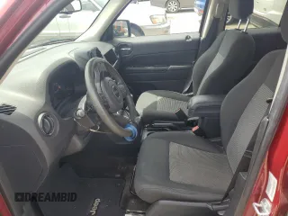 2015 Jeep Patriot Sport z VIN 1C4NJPBA3FD318729, wystawiony jako Copart lot #58304725 z przebiegiem 112 366 mil mil oraz Czysty tytuł • Clean title. Historia ofert i sprzedaży dostępna na DreamBid. Obrazek 7.