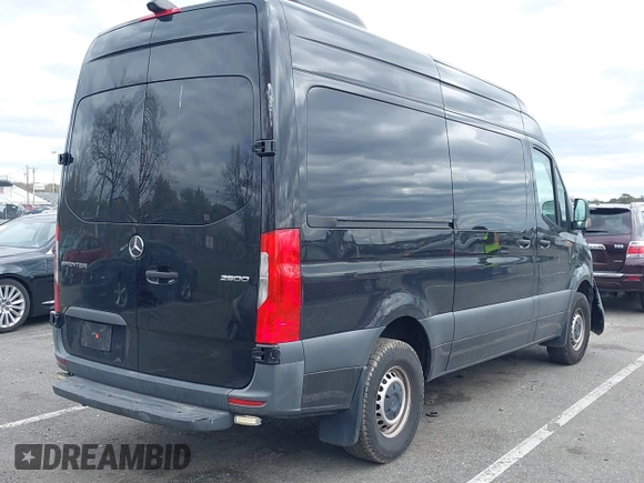 2019 Mercedes-Benz Sprinter Passenger z VIN WDZPF0CD3KP130537, wystawiony jako IAAI lot #42052916 z przebiegiem 192 310 mil mil oraz . Historia ofert i sprzedaży dostępna na DreamBid. Obrazek 4.